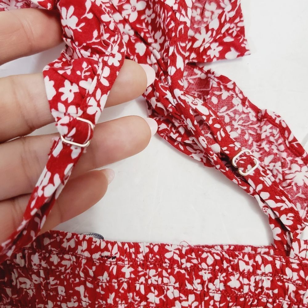 5x$25 Aakaa red floral  summer smocked ruffle straps top size Medium - Picture 7 of 8